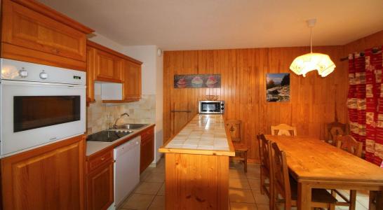 Rent in ski resort 4 room apartment 8 people (01BCL) - Résidence le Roselin - Champagny-en-Vanoise