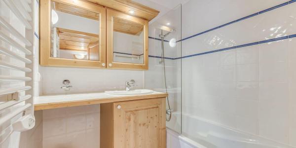Rent in ski resort 3 room duplex apartment 6 people (C13P) - Résidence les Alpages - Champagny-en-Vanoise - Shower room