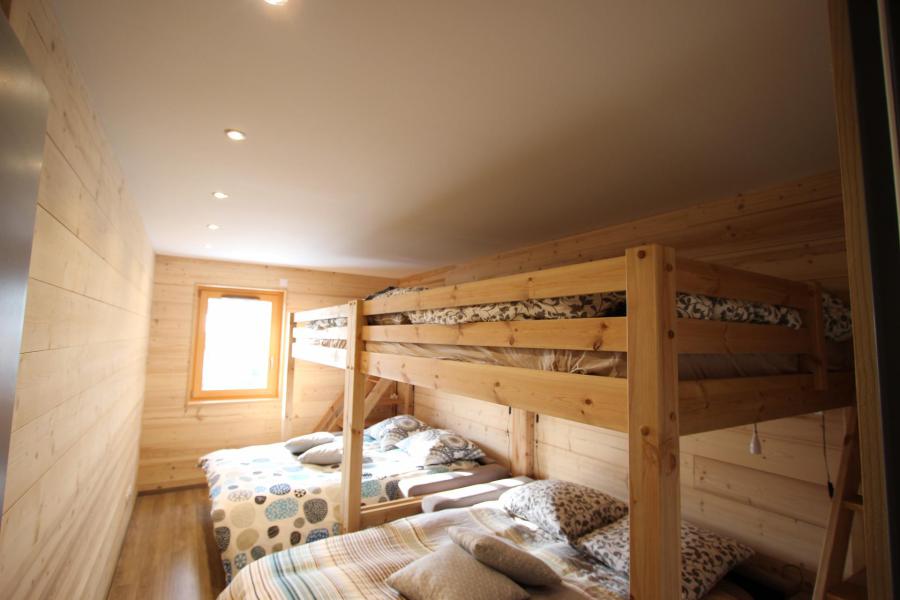 Ski verhuur Chalet duplex 5 kamers 12 personen - Chalet Bonhomme - Chamrousse - Tussenverdieping 2 persoonsbed