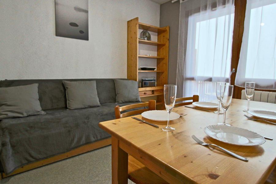 Rent in ski resort 2 room apartment cabin 6 people (109) - L'AIGUILLE - Chamrousse - Living room