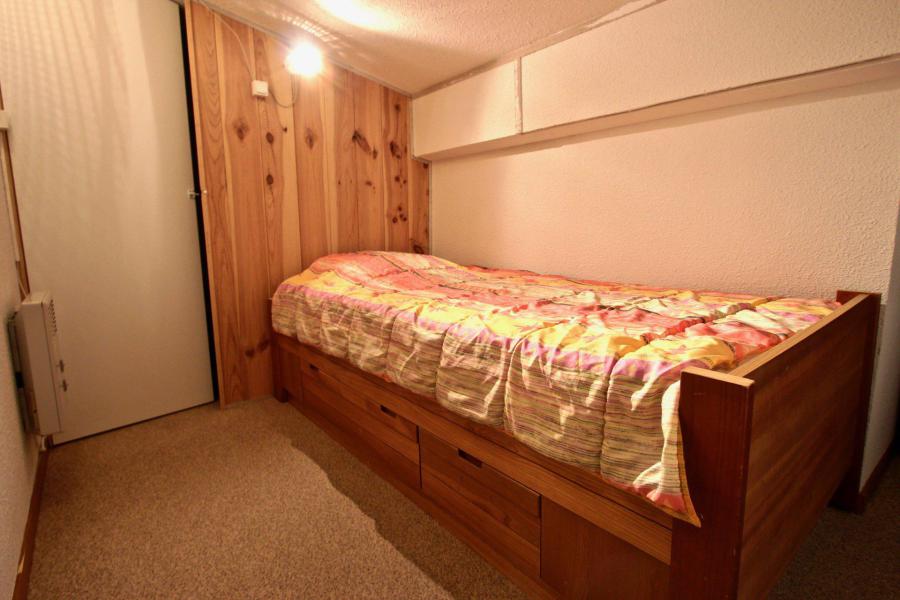 Rent in ski resort 2 room apartment cabin 7 people (306) - L'AIGUILLE - Chamrousse - Bedroom