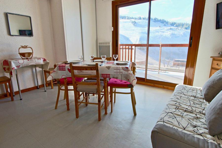 Rent in ski resort Studio sleeping corner 4 people (106) - L'AIGUILLE - Chamrousse - Living room