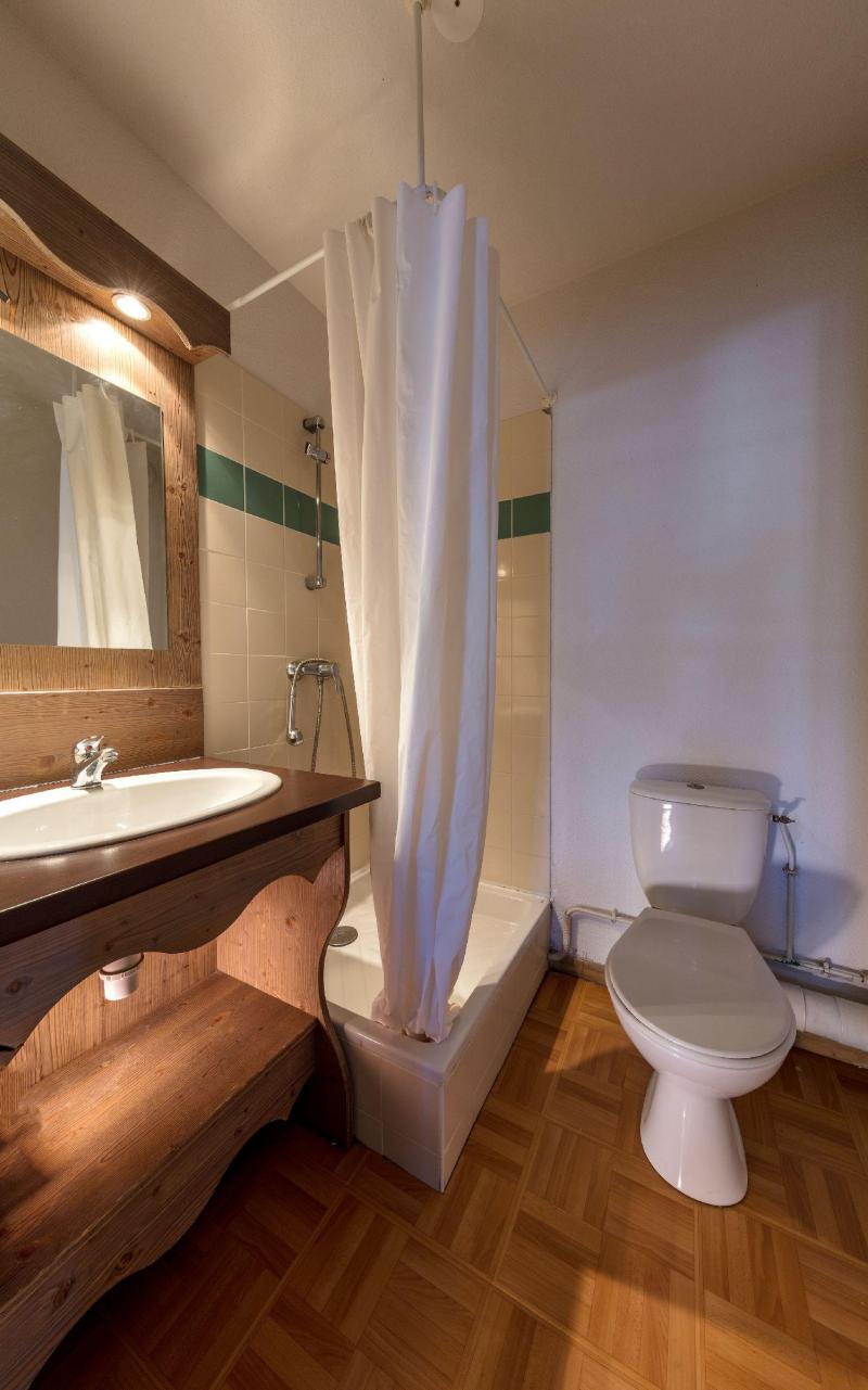 Rent in ski resort Résidence l'Ecrin des Neiges - Chamrousse - Bathroom