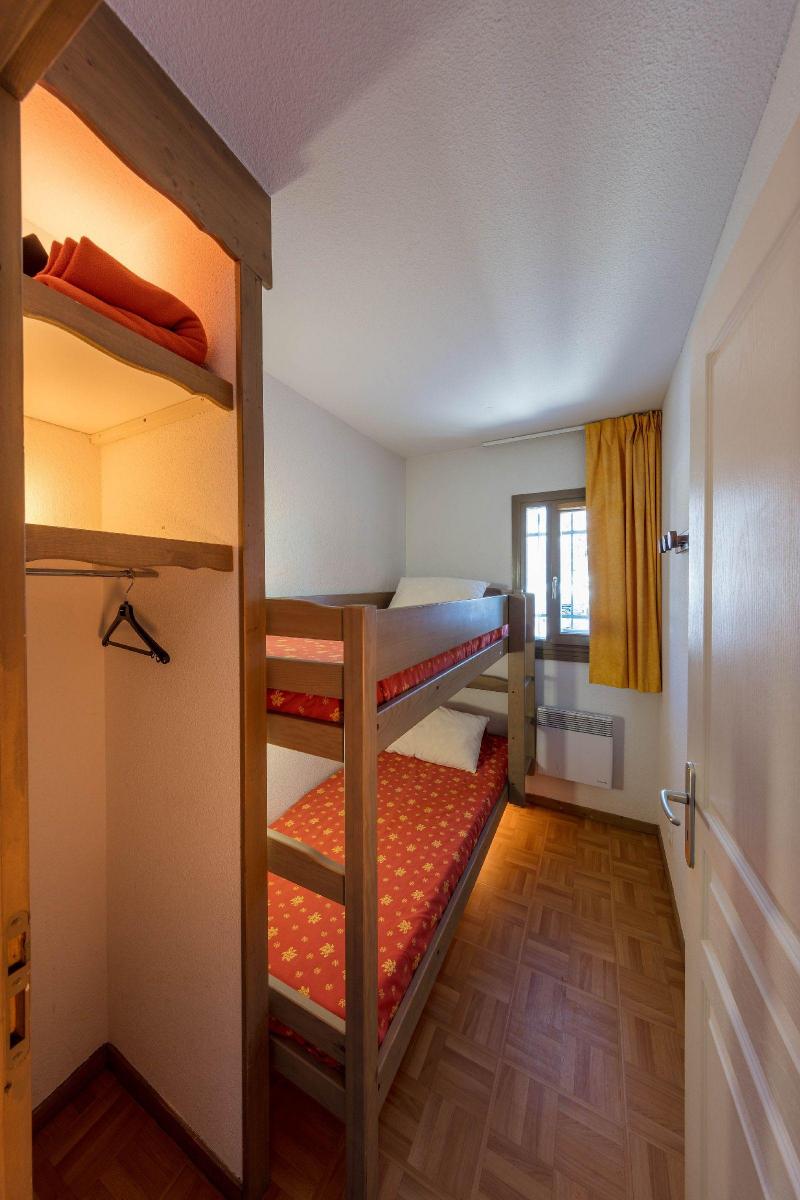 Rent in ski resort Résidence l'Ecrin des Neiges - Chamrousse - Bunk beds