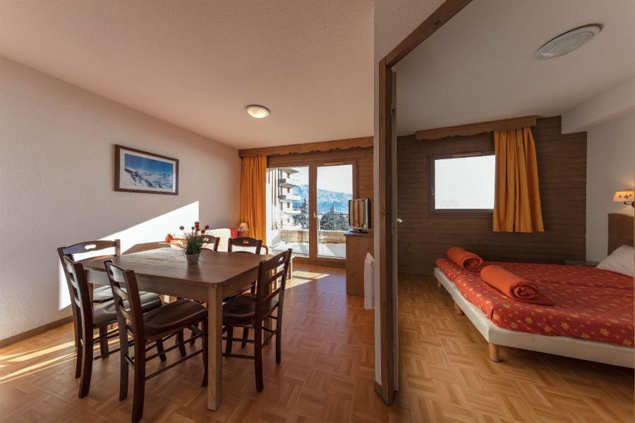 Rent in ski resort Résidence l'Ecrin des Neiges - Chamrousse - Living room