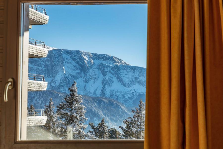 Rent in ski resort Résidence l'Ecrin des Neiges - Chamrousse - Window