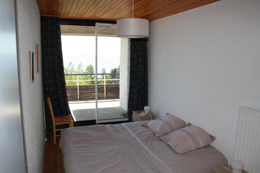 Rent in ski resort 3 room apartment 8 people (102) - Résidence la Croisette - Chamrousse - Bedroom