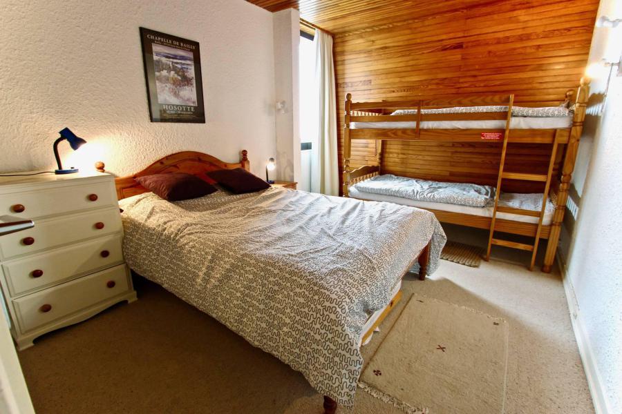 Rent in ski resort 3 room apartment 8 people (103) - Résidence la Croisette - Chamrousse - Bedroom