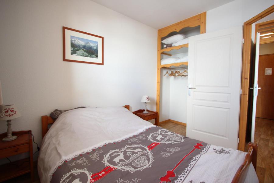 Rent in ski resort 2 room apartment 6 people (010) - Résidence la Grive - Chamrousse - Bedroom