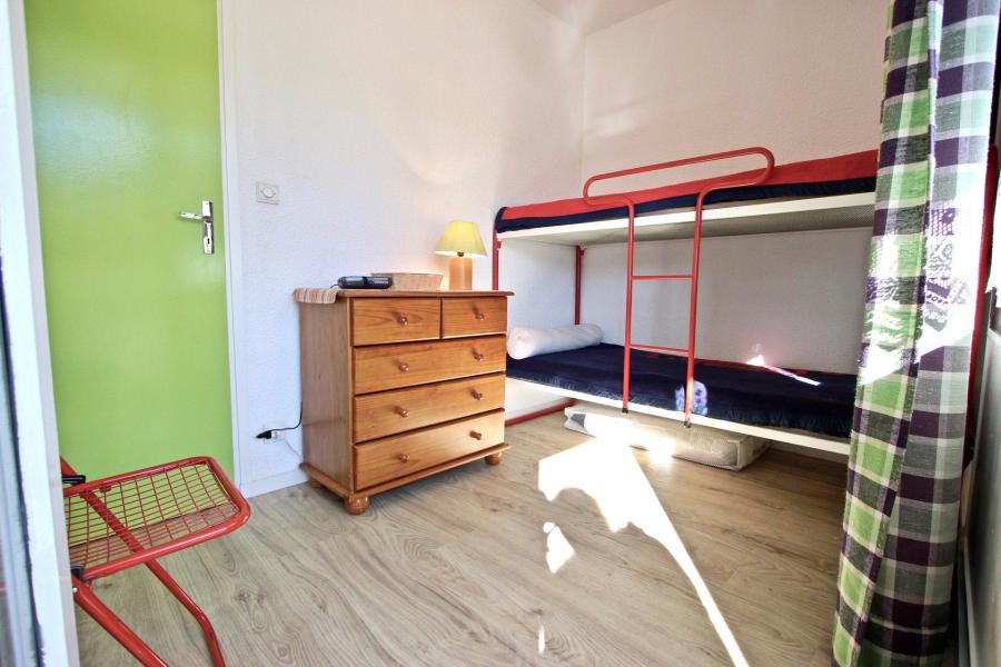 Rent in ski resort 2 room apartment 4 people (029) - Résidence la Lauzière - Chamrousse - Bedroom