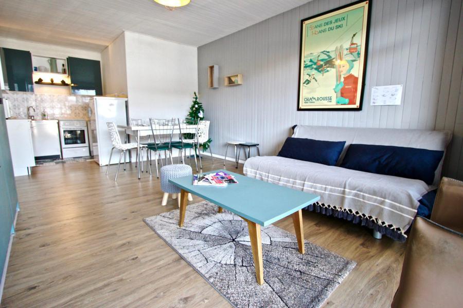 Rent in ski resort 2 room apartment 6 people (105) - Résidence le Cap 2000 - Chamrousse - Living room