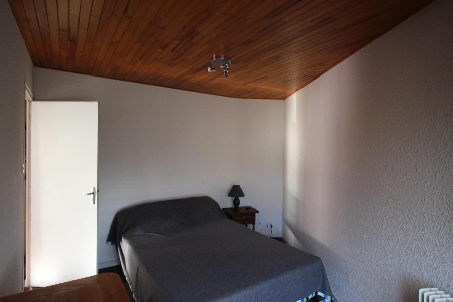 Skiverleih 3-Zimmer-Appartment für 6 Personen (303) - Résidence le Carina - Chamrousse - Offener Schlafbereich