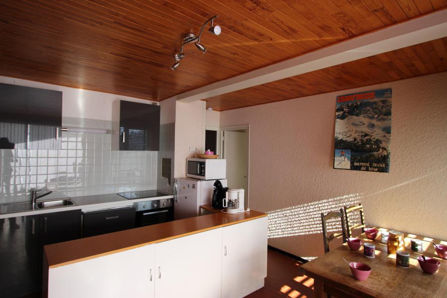 Ski verhuur Appartement 3 kamers 6 personen (303) - Résidence le Carina - Chamrousse - Woonkamer