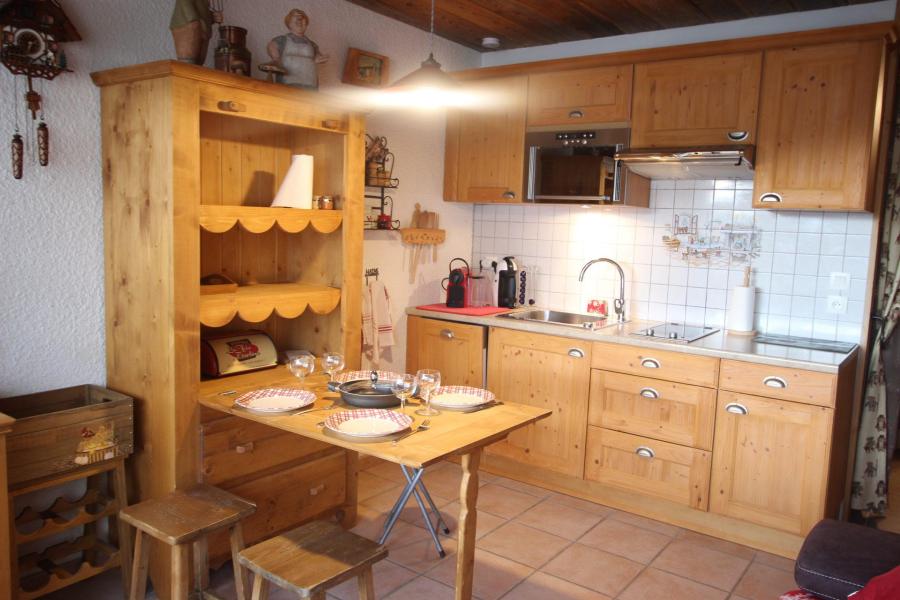 Location au ski Studio cabine 4 personnes (107) - Résidence le Chamois - Chamrousse - Kitchenette