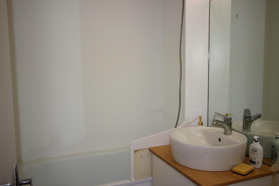 Rent in ski resort 2 room apartment 6 people (508) - Résidence le Claret - Chamrousse - Bathroom