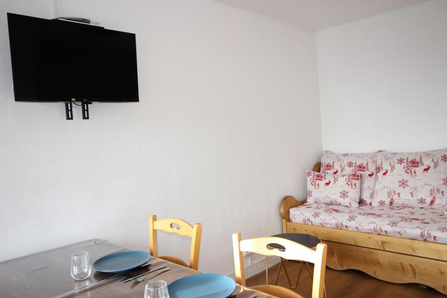 Rent in ski resort 2 room apartment 6 people (508) - Résidence le Claret - Chamrousse - Living room