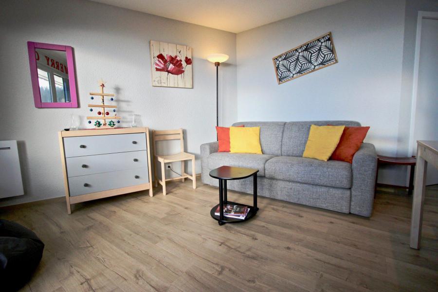 Rent in ski resort 2 room apartment sleeping corner 6 people (1215) - Résidence le Vernon - Chamrousse - Living room