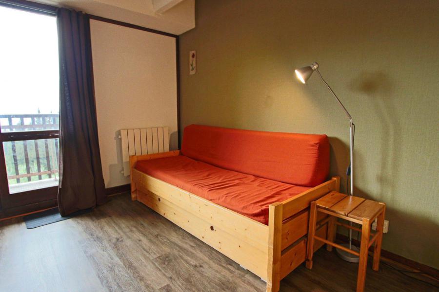 Rent in ski resort Studio sleeping corner 4 people (0404) - Résidence le Vernon - Chamrousse - Living room