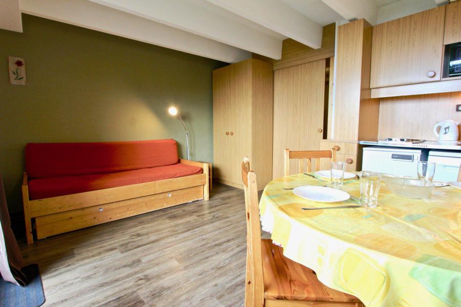Rent in ski resort Studio sleeping corner 4 people (0404) - Résidence le Vernon - Chamrousse - Living room