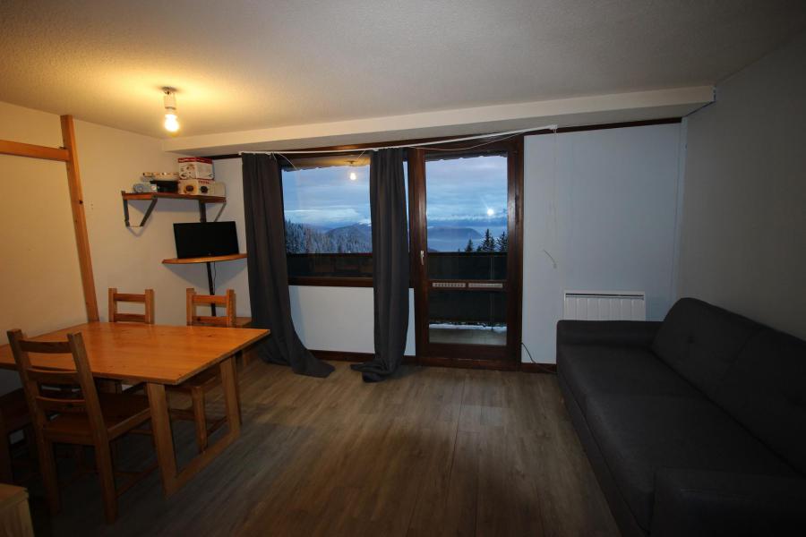 Rent in ski resort Studio sleeping corner 4 people (0606) - Résidence le Vernon - Chamrousse - Apartment