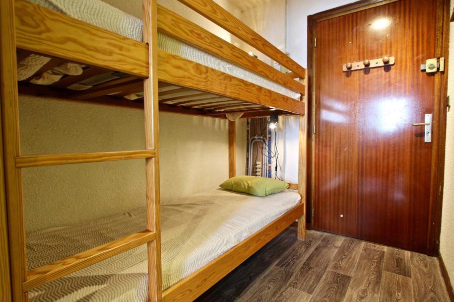 Rent in ski resort Studio sleeping corner 4 people (0710) - Résidence le Vernon - Chamrousse - Bedroom