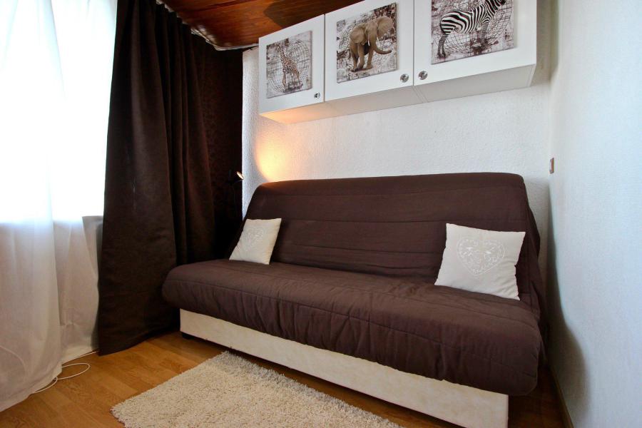 Rent in ski resort Studio sleeping corner 4 people (ARO) - Résidence les Arolles - Chamrousse - Living room