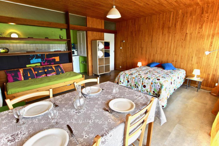 Rent in ski resort Studio 4 people (126) - Résidence les Dauphins - Chamrousse - Living room