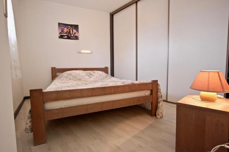 Rent in ski resort 2 room apartment cabin 6 people (025) - Résidence les Marmottes - Chamrousse - Bedroom