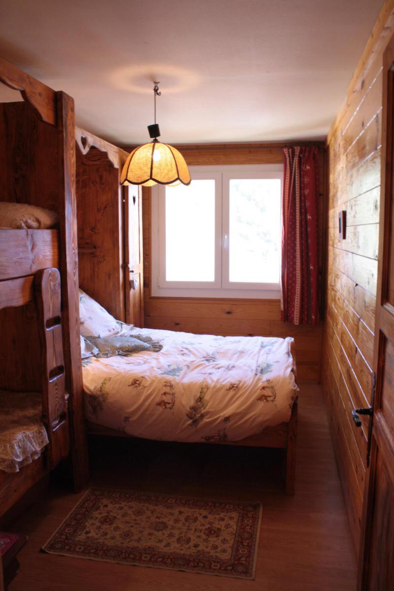 Rent in ski resort 2 room apartment sleeping corner 6 people (17) - Résidence les Myrtilles - Chamrousse - Bedroom