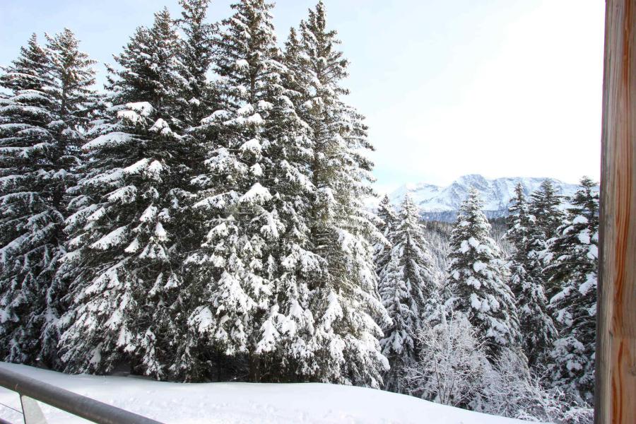 Vacances en montagne Logement 3 pièces 6 personnes (EPIB12) - Résidence les Villages du Bachat Epicéas - Chamrousse - Extérieur hiver