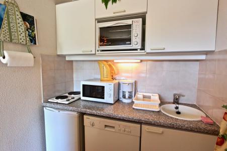 Rent in ski resort 2 room apartment cabin 6 people (111) - L'AIGUILLE - Chamrousse - Kitchen