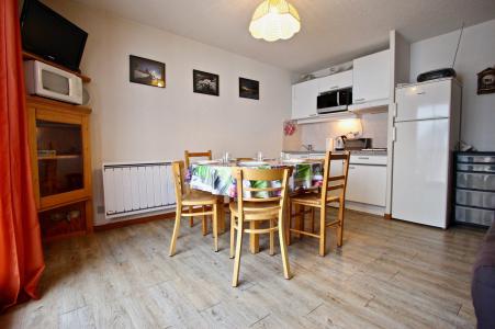 Rent in ski resort 2 room apartment cabin 7 people (306) - L'AIGUILLE - Chamrousse - Living room