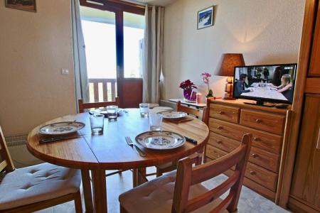 Rent in ski resort Studio cabin 4 people (104) - Résidence l'Edelweiss - Chamrousse - Living room