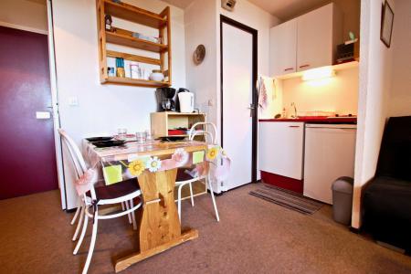 Rent in ski resort Studio cabin 4 people (314) - Résidence l'Edelweiss - Chamrousse - Living room