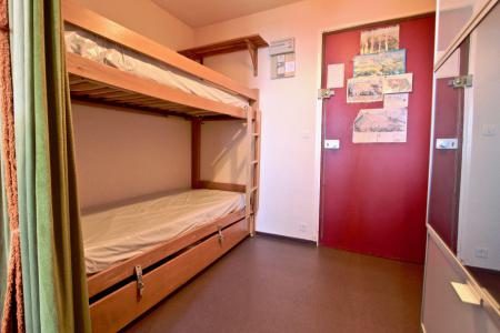 Rent in ski resort Studio sleeping corner 3 people (117) - Résidence l'Edelweiss - Chamrousse - Bedroom