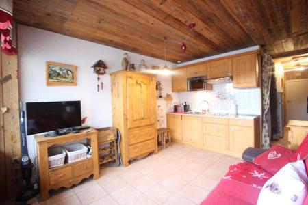 Rent in ski resort Studio cabin 4 people (107) - Résidence le Chamois - Chamrousse - Living room