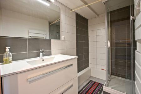 Soggiorno sugli sci Studio con alcova per 4 persone (0308) - Résidence le Vernon - Chamrousse - Bagno con doccia