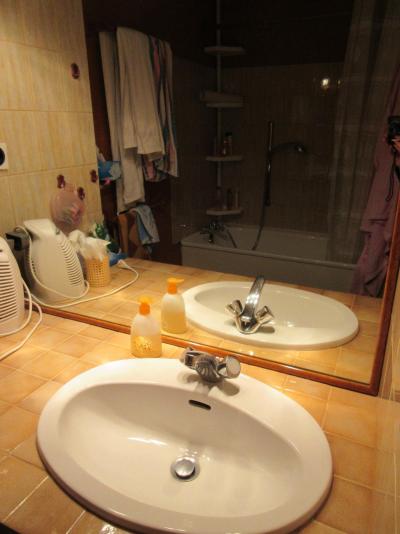 Location au ski Studio coin montagne 4 personnes (203) - Résidence les Carlines - Chamrousse - Salle de bain