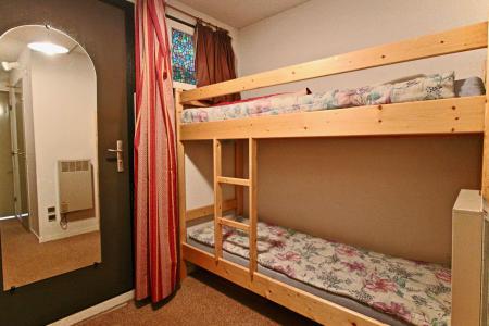 Rent in ski resort Studio cabin 4 people (209) - Résidence les Marmottes - Chamrousse - Bedroom
