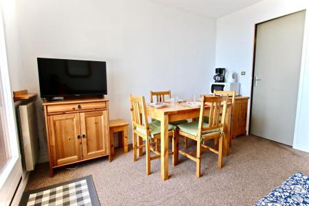 Rent in ski resort Studio cabin 4 people (209) - Résidence les Marmottes - Chamrousse - Living room
