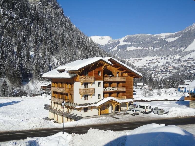 Urlaub in den Bergen 8-Zimmer-Appartment für 15 Personen - Appartement le BIWAK dans chalet la Cascade - Châtel - Draußen im Winter