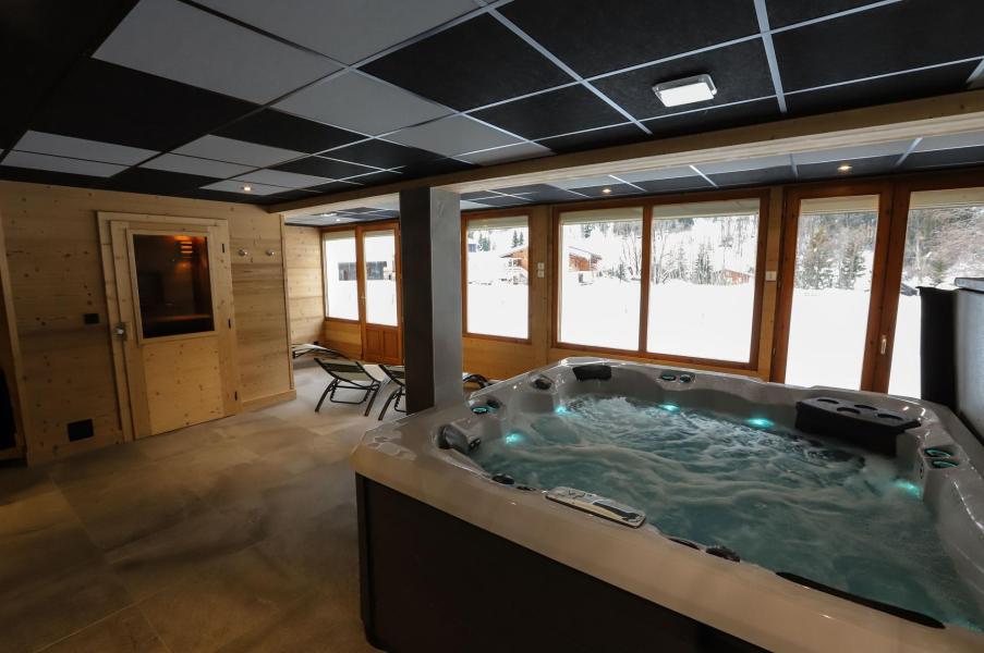 Rent in ski resort 8 room apartment 15 people - Appartement le SOMMET dans chalet la Cascade - Châtel - Relaxation