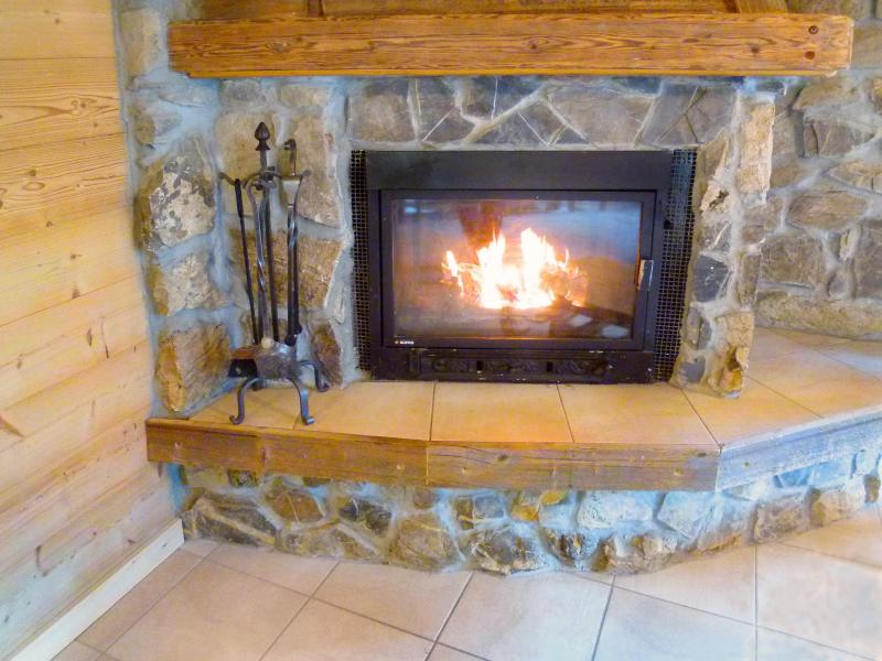 Rent in ski resort Chalet Châtel CPN01 - Châtel - Fireplace