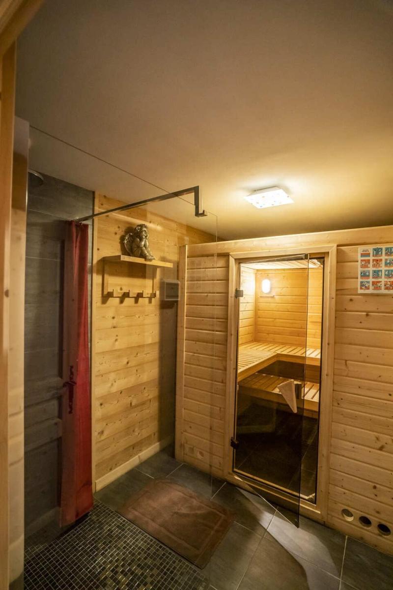 Rent in ski resort 7 room triplex chalet 15 people (Logement 15 personnes) - Chalet Etagne - Châtel - Sauna