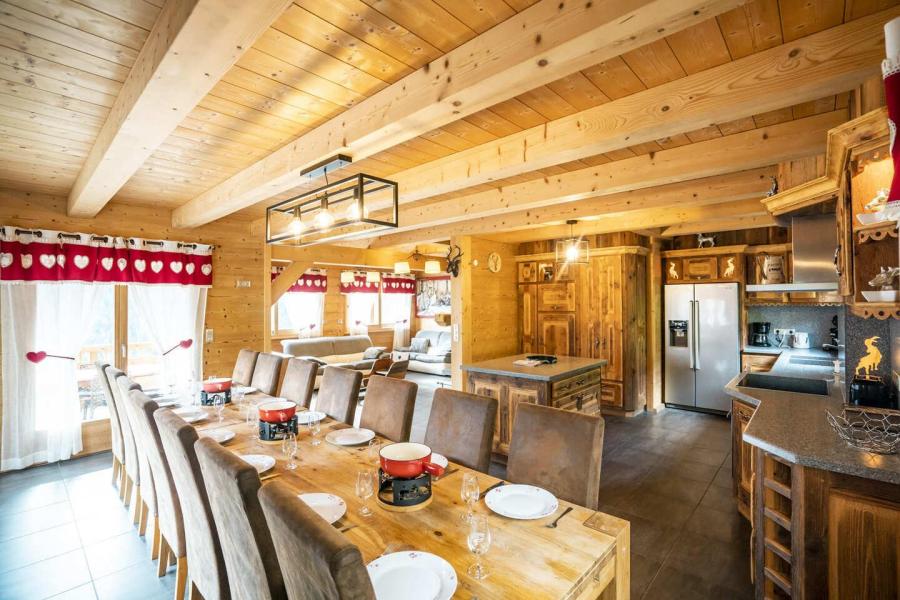 Ski verhuur Chalet triplex 7 kamers 15 personen - Chalet Etagne - Châtel - Eethoek