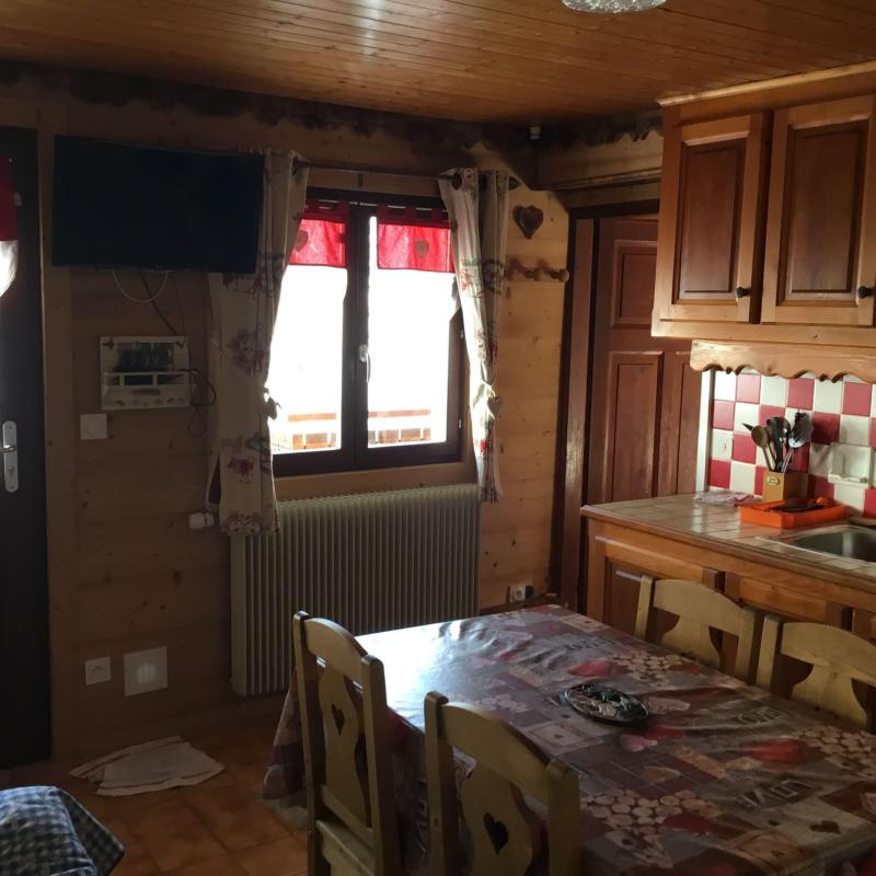 Rent in ski resort 3 room apartment 6 people (1) - Chalet FLEURS DES CHAMPS - Châtel - Dining area