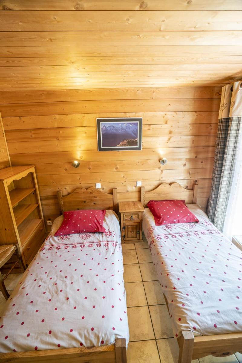 Rent in ski resort 4 room apartment sleeping corner 9 people (3) - Chalet l'Igloo - Châtel - Bedroom