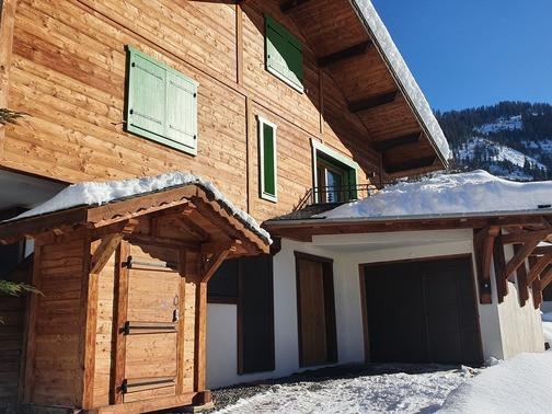 Аренда на лыжном курорте Шале триплекс 7 комнат 16 чел. - Chalet la Calèche - Châtel - зимой под открытым небом