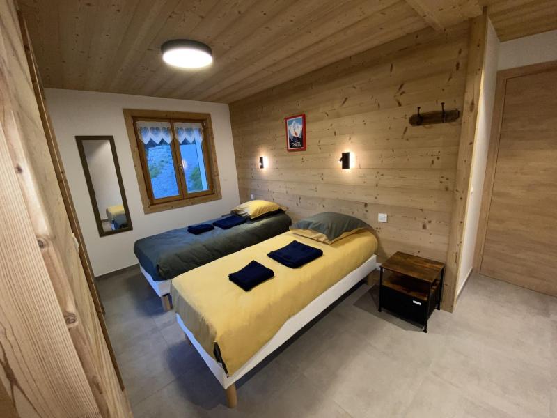 Rent in ski resort 6 room apartment 12 people - Chalet La Ferme de Delphine et François - Châtel - Bedroom