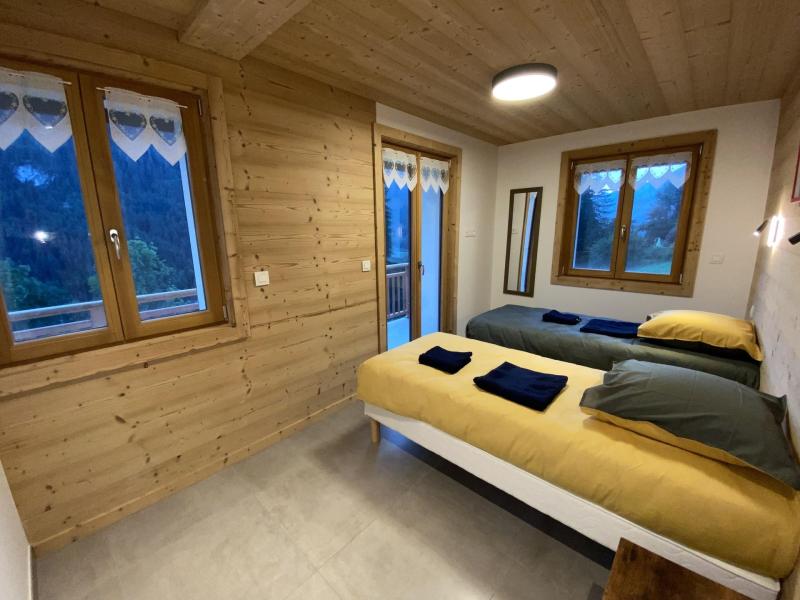 Rent in ski resort 6 room apartment 12 people - Chalet La Ferme de Delphine et François - Châtel - Bedroom